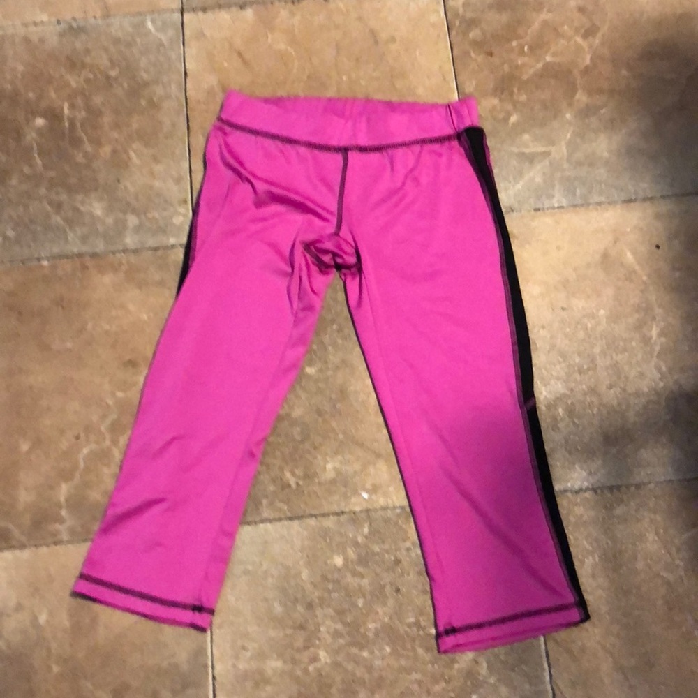 Rue 21 performance stretch Capri workout pants